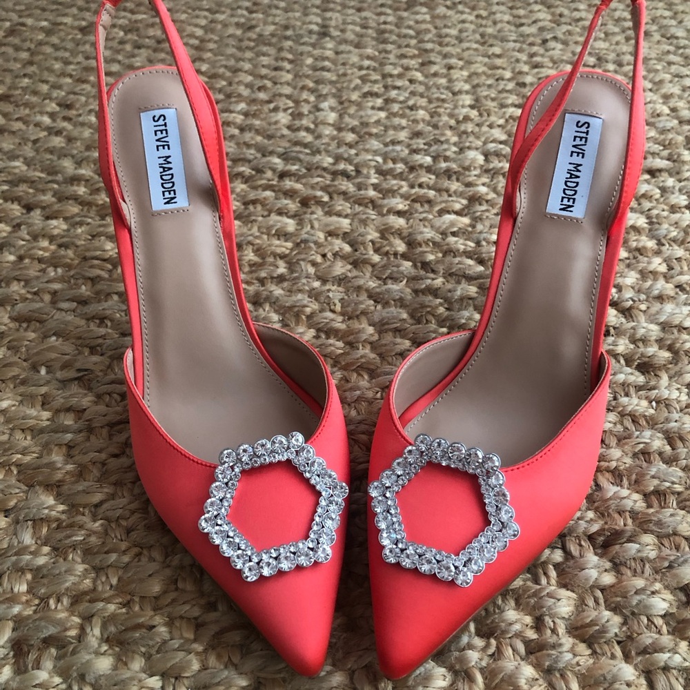 New: Steve Madden Vionnet Satin Heel with Jewels. Size 11